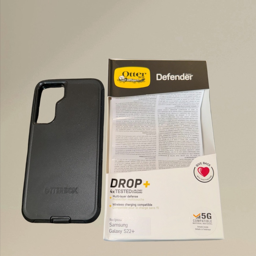 S 22 + Samsung Galaxy Black Phone Case with Holster